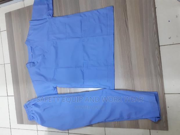 Medical Scrub Made to Last - thumbnail 2