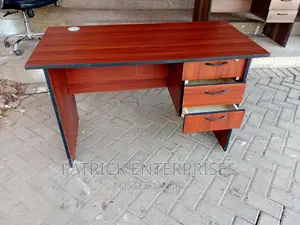 1.2 MTRS Officer Desk