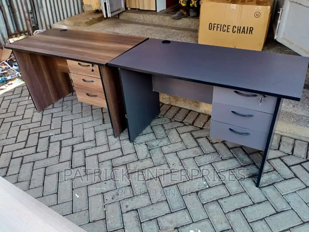 1.2 MTRS Officer Desk