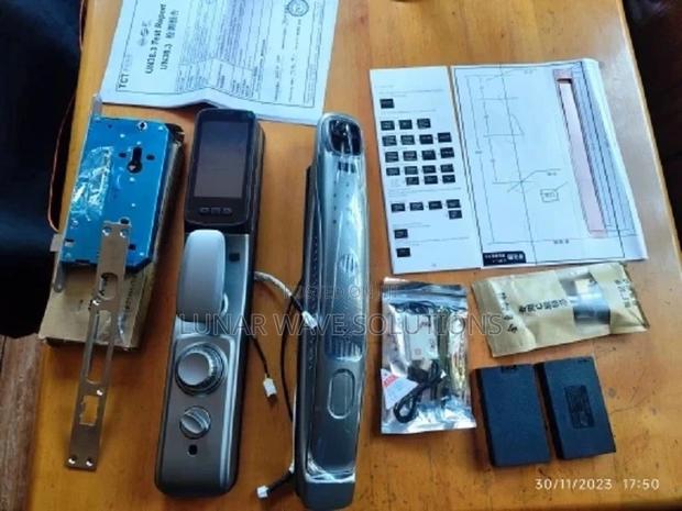 Smart Door Lock With Camera and Face Unlock Feature - main view