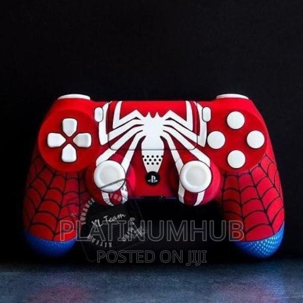 Dualshock 4 Spiderman H6 - main view