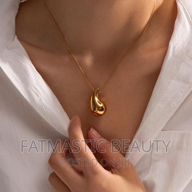 Tear Drop Necklace - thumbnail 2