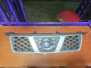 Nissan X-Trail NT30 Grille, Model 2003/2007, Clean Ex Japan