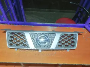Nissan X-Trail NT30 Grille, Model 2003/2007, Clean Ex Japan
