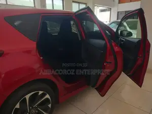 Toyota Auris 2017 Burgundy