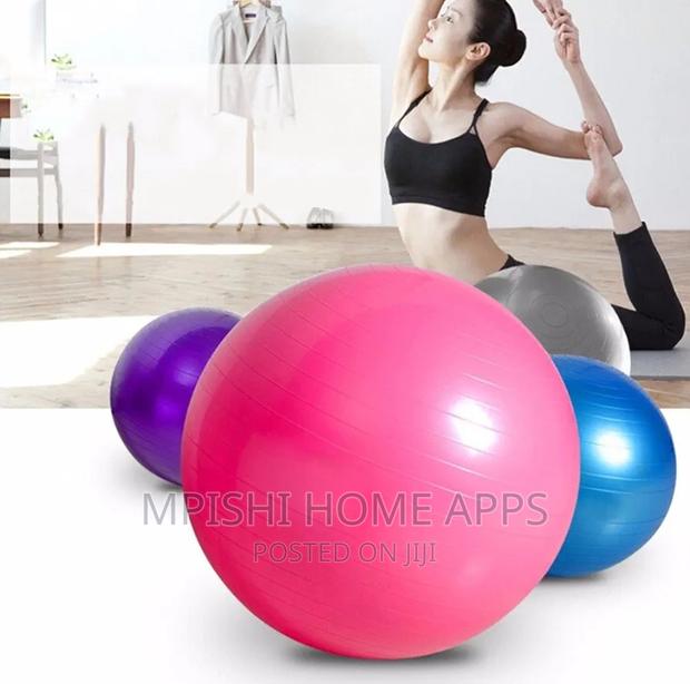 Yoga Ball. - thumbnail 5