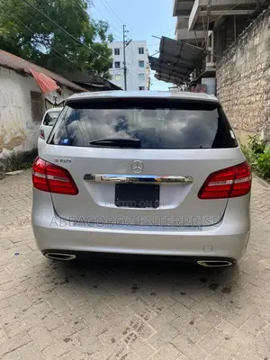 Mercedes-Benz B-Class 2017 Gray