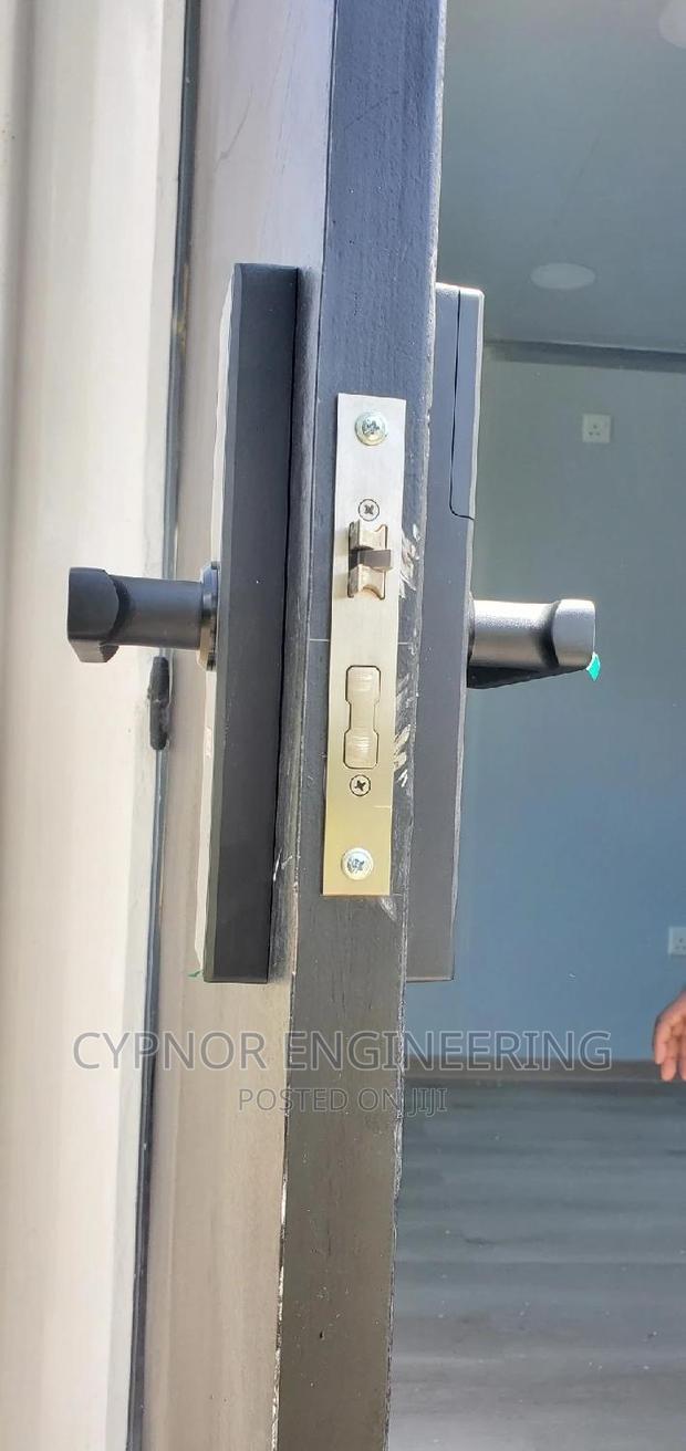 Digital Smart Biometric and RFID Door Lock - thumbnail 3