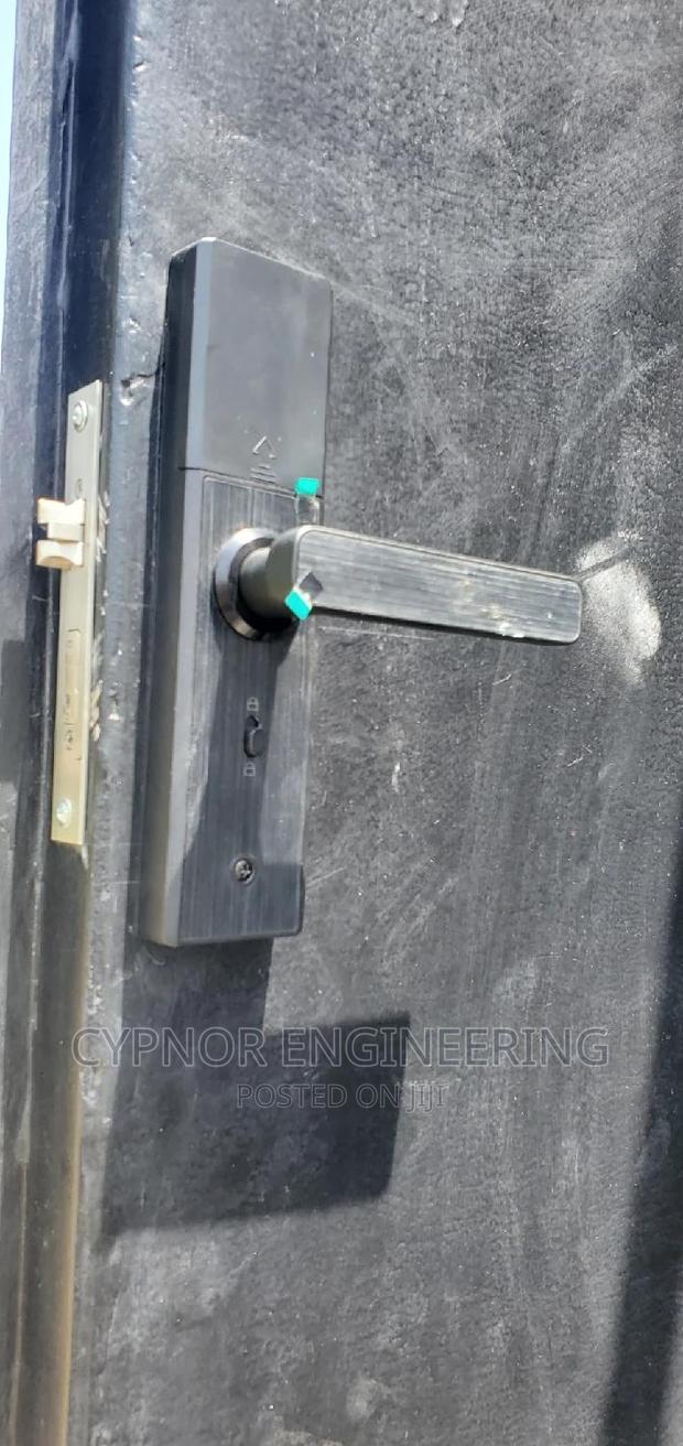 Digital Smart Biometric and RFID Door Lock - thumbnail 4