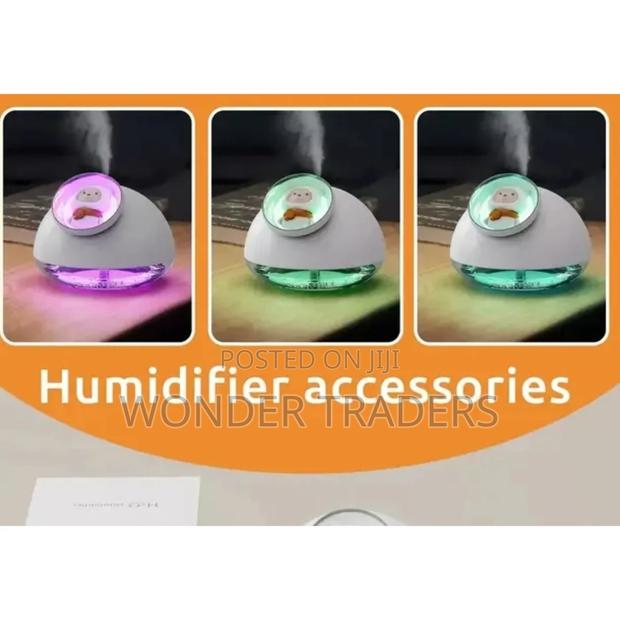 200ml Astronaut Humidifier Changing Colour . White Only - main view
