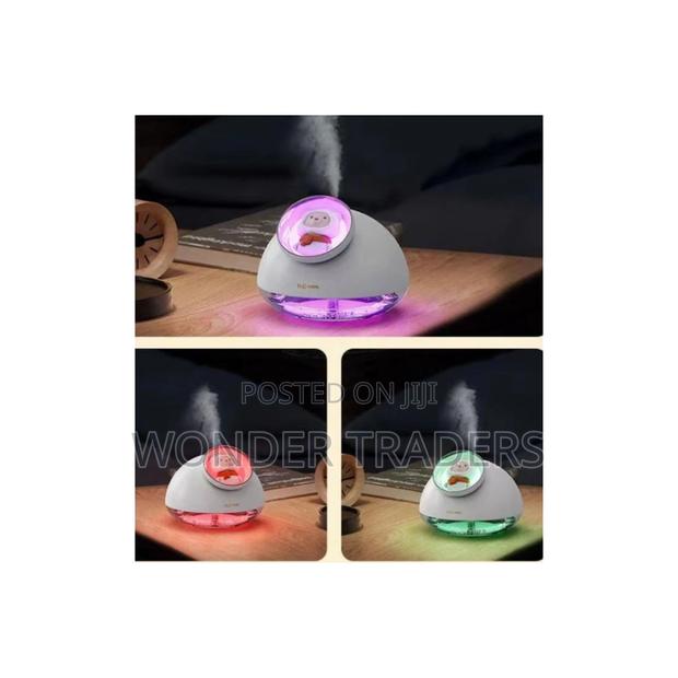 200ml Astronaut Humidifier Changing Colour . White Only