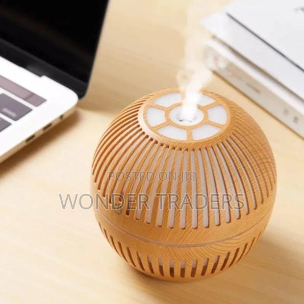 200ml Wood Grain Round Shape Air Humidifier USB. - main view