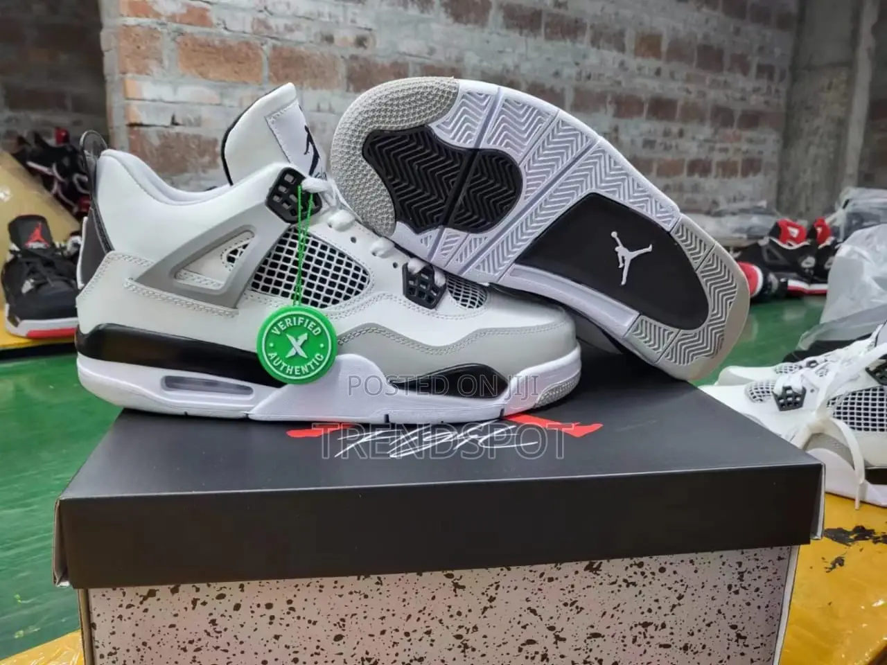 Jordan 4 (J4)