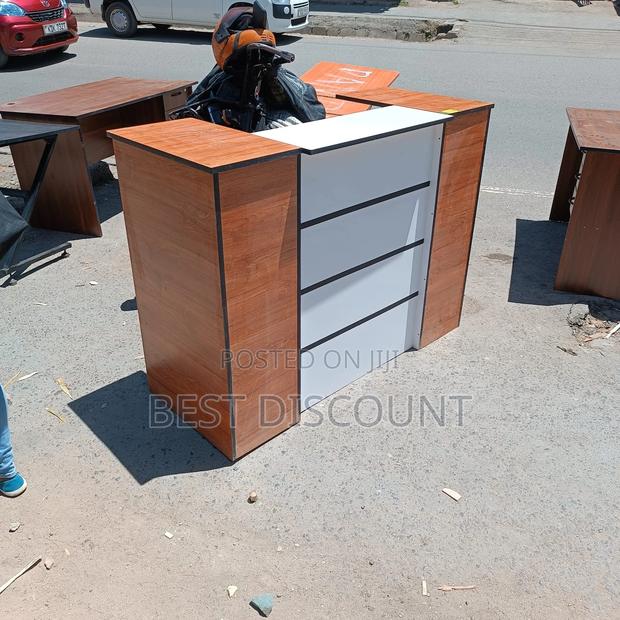 Receptionist Desk Receptionist Desk - main view