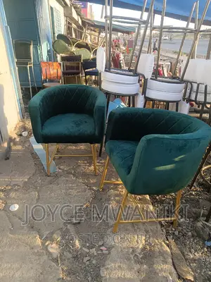 Styling Chairs or Manicure Seats, Green.
