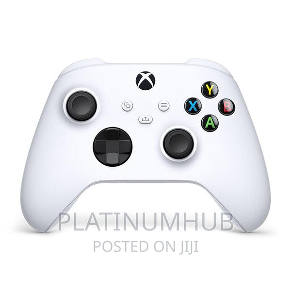 Xbox Robot White Pad G8 - main view