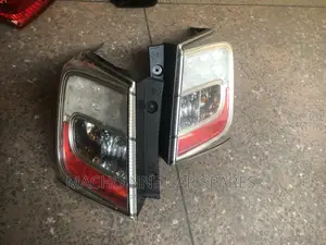 Honda Freed/Spike Backlight Clear