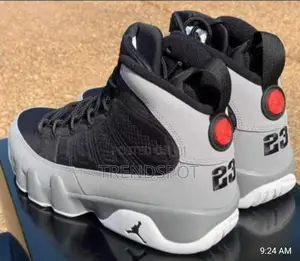 Jordan 9 (S=40,41,42,43,44 , 45)