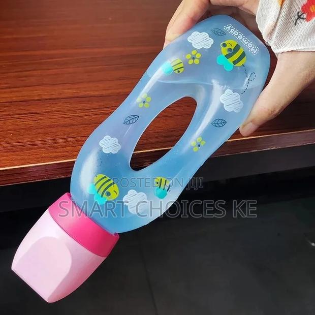 *Feeding Bottle (TRITAN), Curved Shape, Anti Colic Shape - thumbnail 4