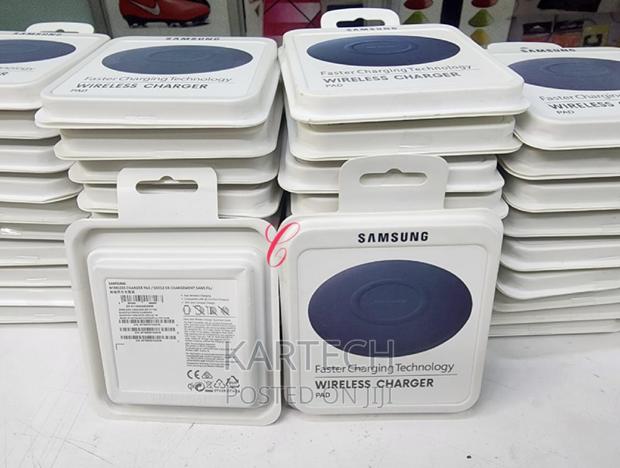 Samsung 15W Wireless Fast Charging Pads - thumbnail 2
