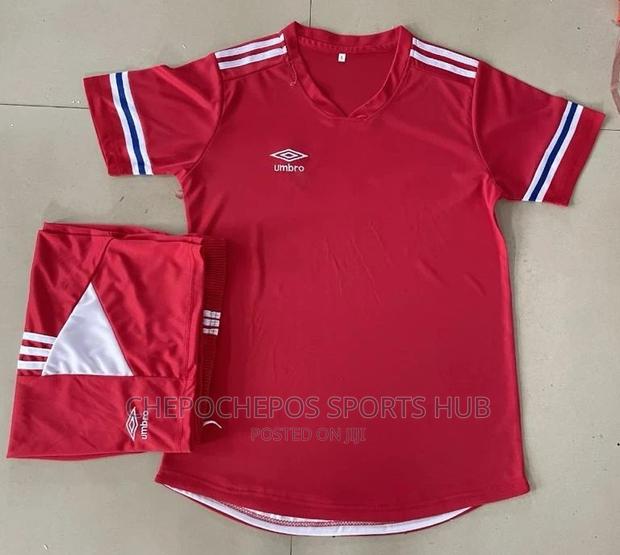 Classic Football Kits - thumbnail 3