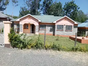 3bdrm Bungalow in Roimen, Matasia for sale