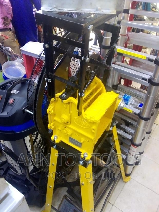 Wasp 3 Blade Complete Chaff Cutter With Motor - thumbnail 3