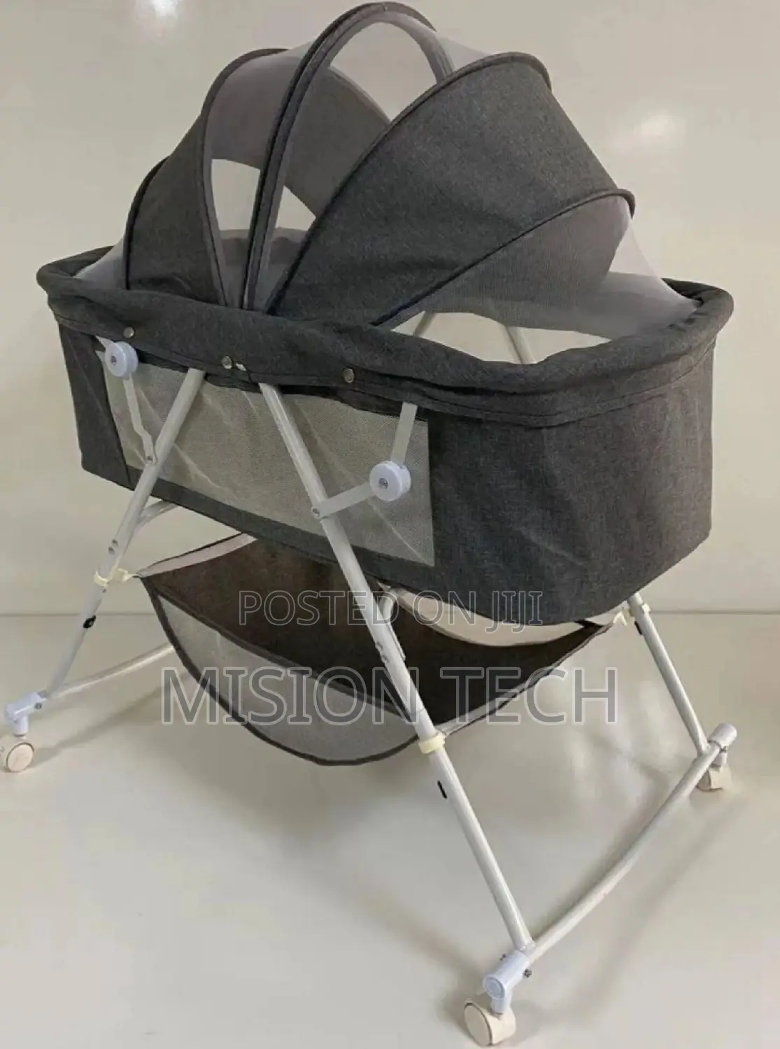 Foldable Baby Bassinet With Wheels