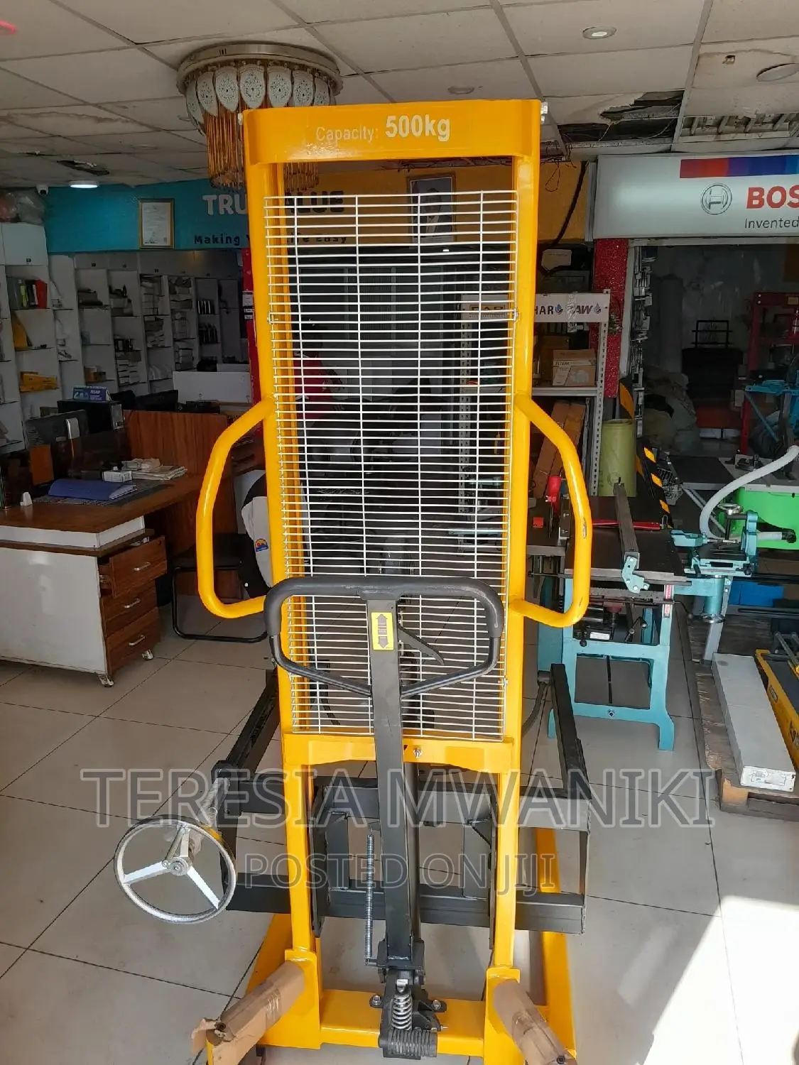 Hisaki Manual Stacker