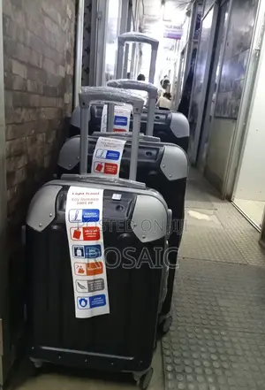 Suitcases, Suitcase!