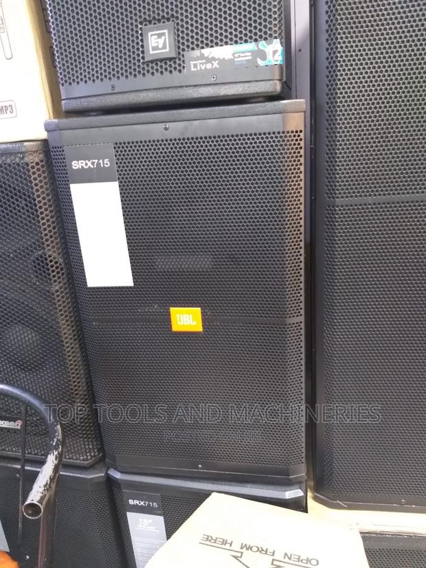 JBL Srx715 Midrange/Midbass Speaker. - main view