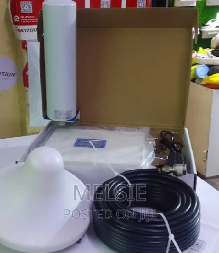 Signal Booster GSM Tri Band Cell Mobile Phone