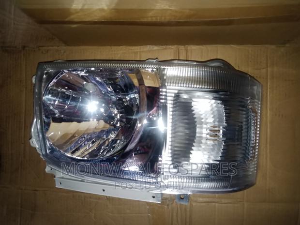 Headlamp Toyota Hiace 7l