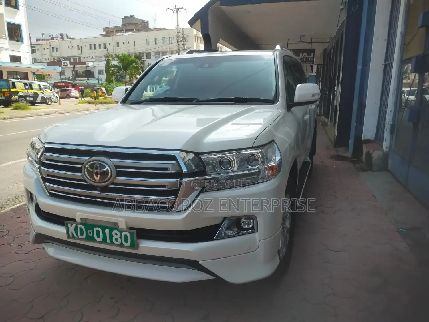 Toyota Land Cruiser 2019 Ivory