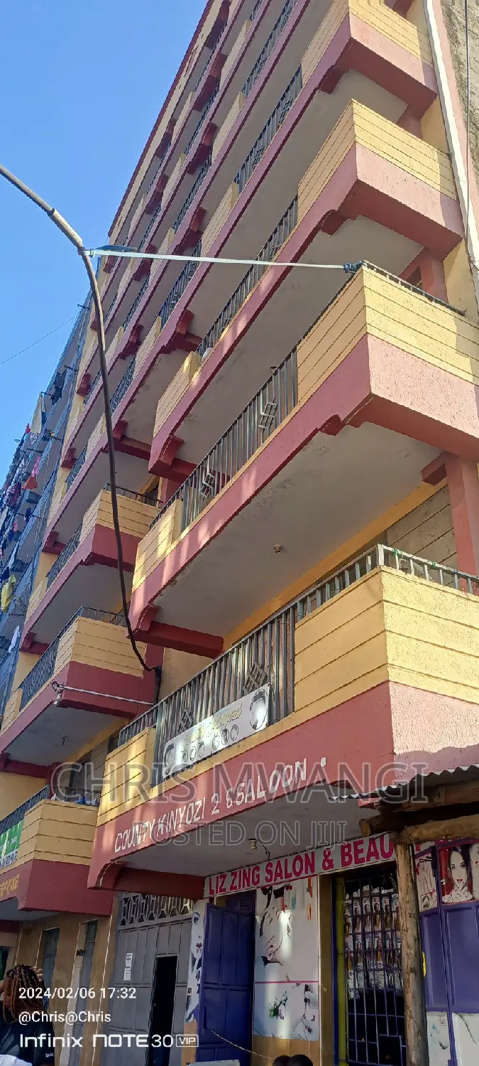 1bdrm Block of Flats in Tasia Estate, Tassia for sale