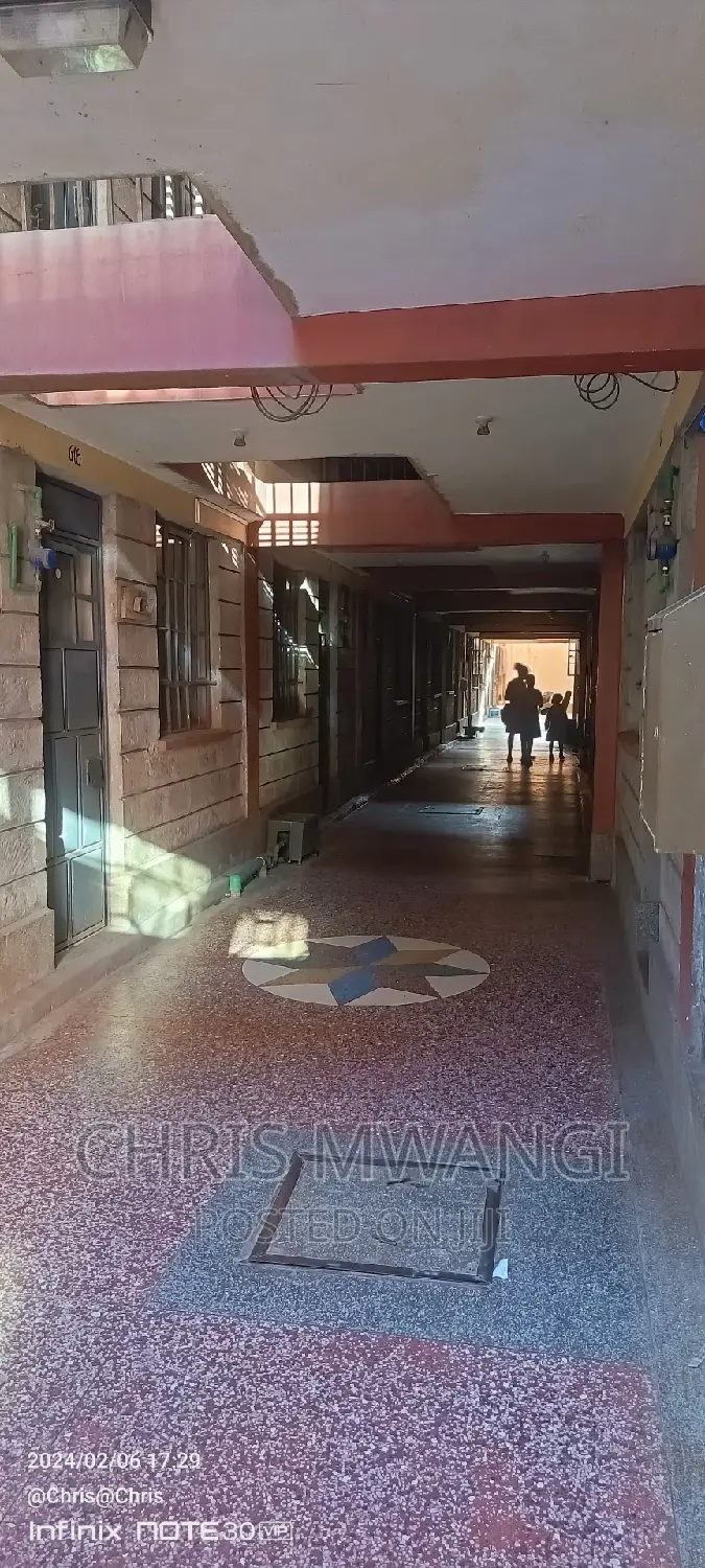 1bdrm Block of Flats in Tasia Estate, Tassia for sale