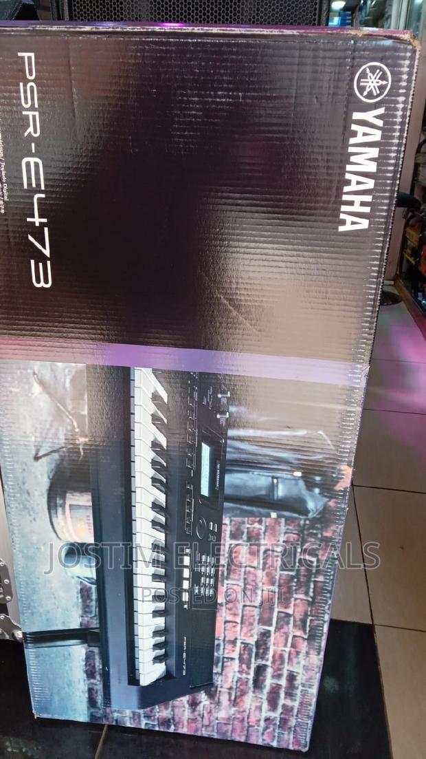 PSR- E473 Piano - main view