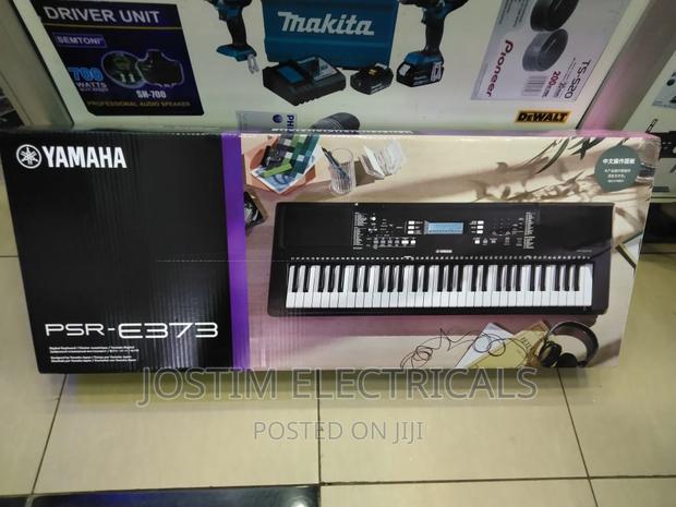 PSR- E373 Piano - main view