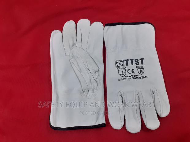Buy Driver Gloves With Maximum Grip - main view