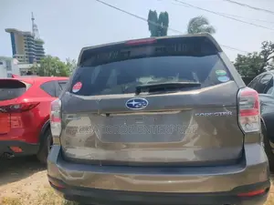 Subaru Forester 2.5i Premium AWD 2016 Gray