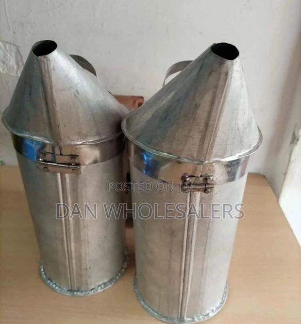 Beekeeping Tool Supplies Smoker Sprayer - main view