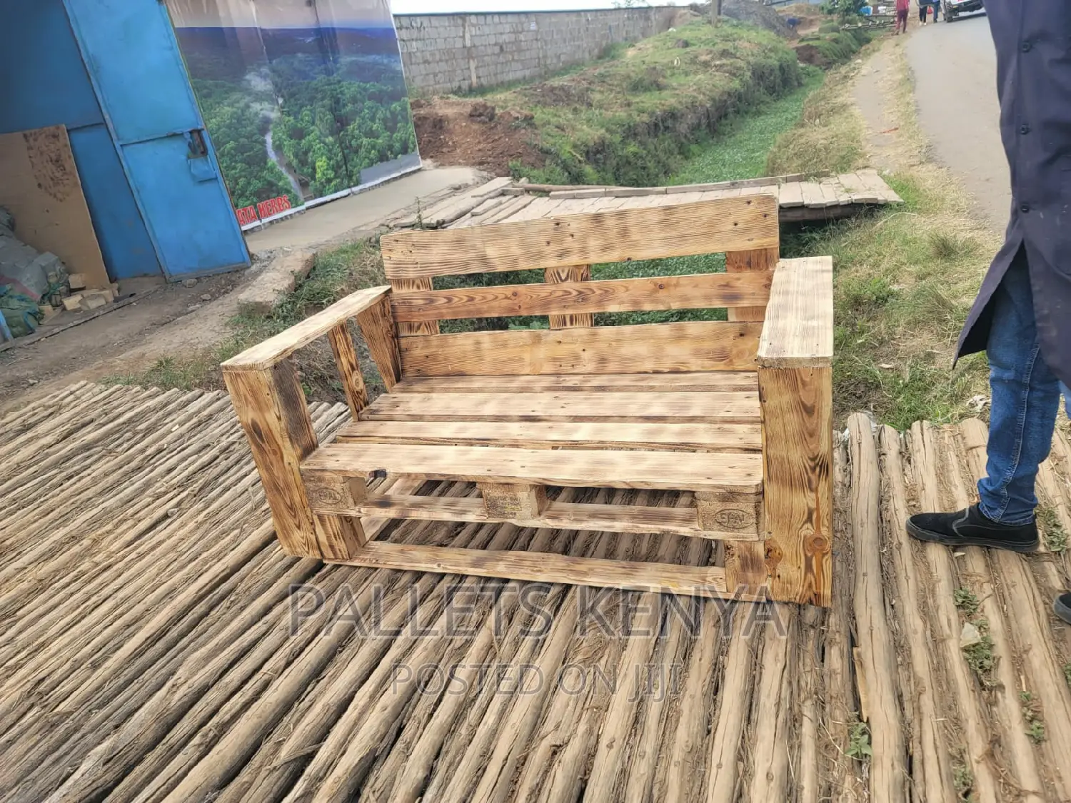 Pallet Sofa-2 Seater Pallet Sofa. (DL06)