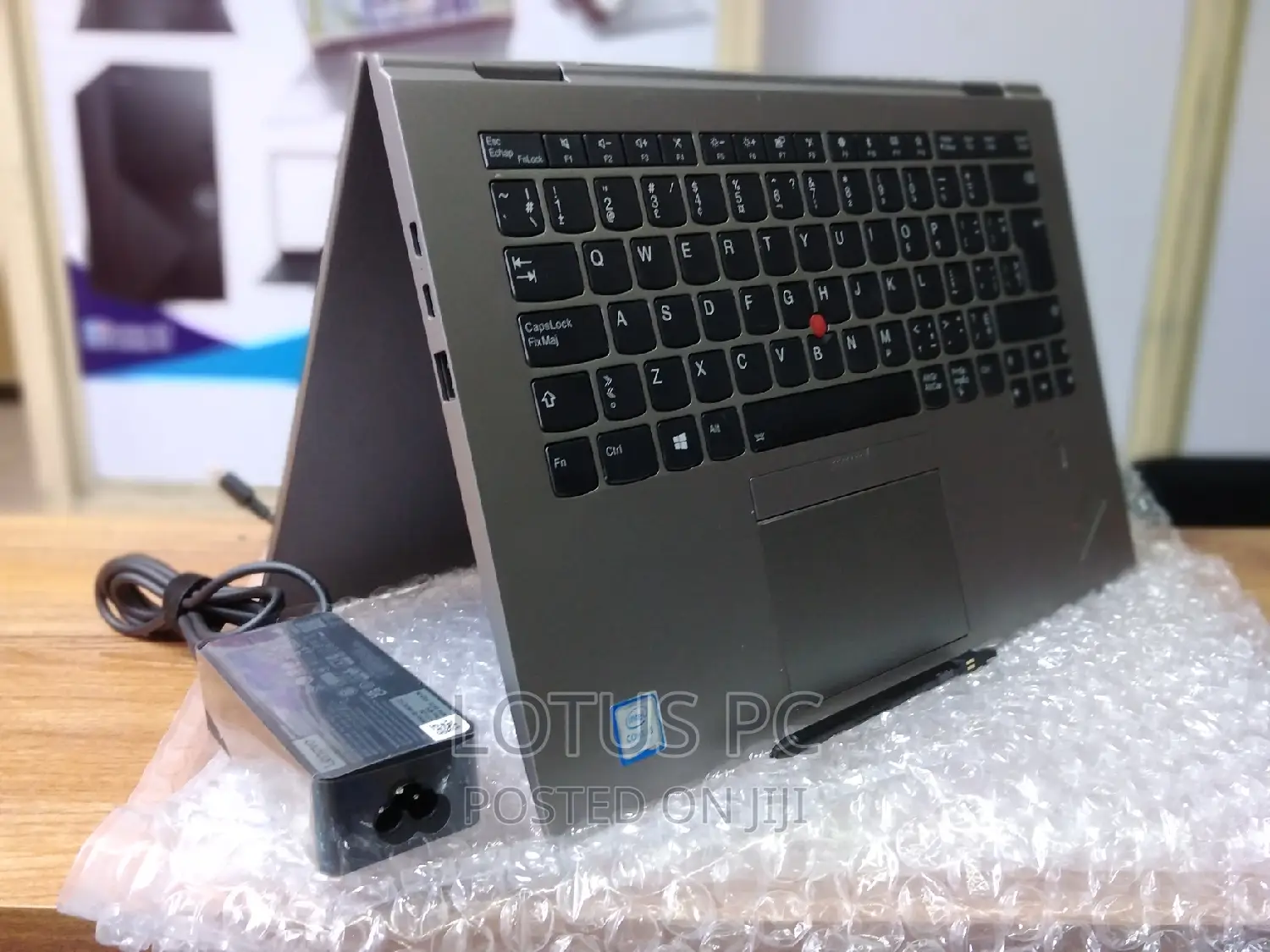 Laptop Lenovo Thinkpad X1 Yoga 8GB Intel Core I5 SSD 256GB