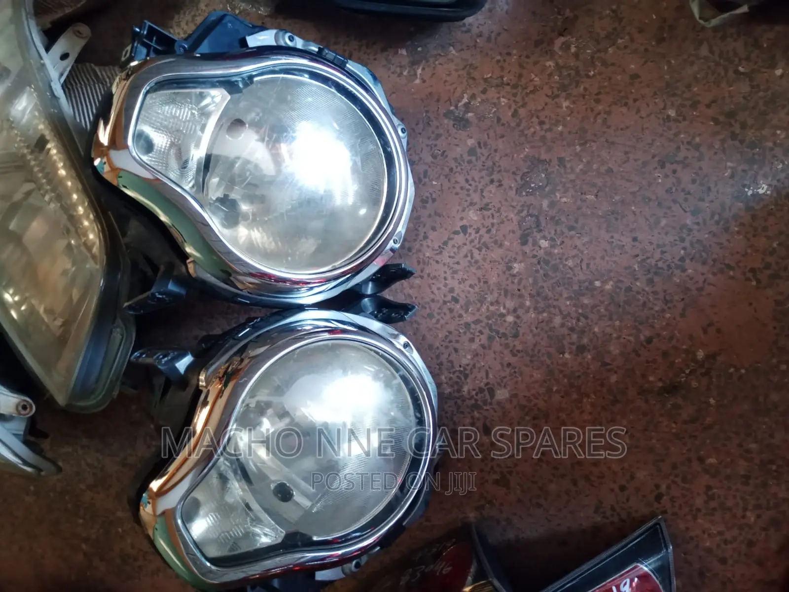 Toyota Passo Hustler Xenon Headlight