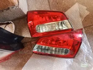 Nissan Wingroad Y12 Bootlight