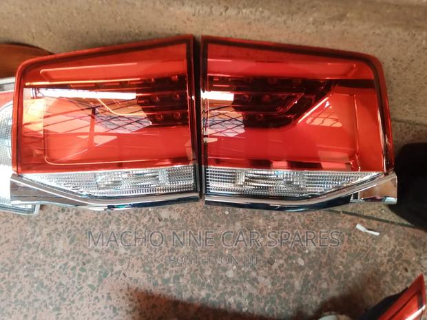 Toyota V8 200 2018 Series Bootlight - thumbnail 2