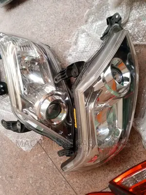 Toyota Fortuner 2012 Xenon Headlight