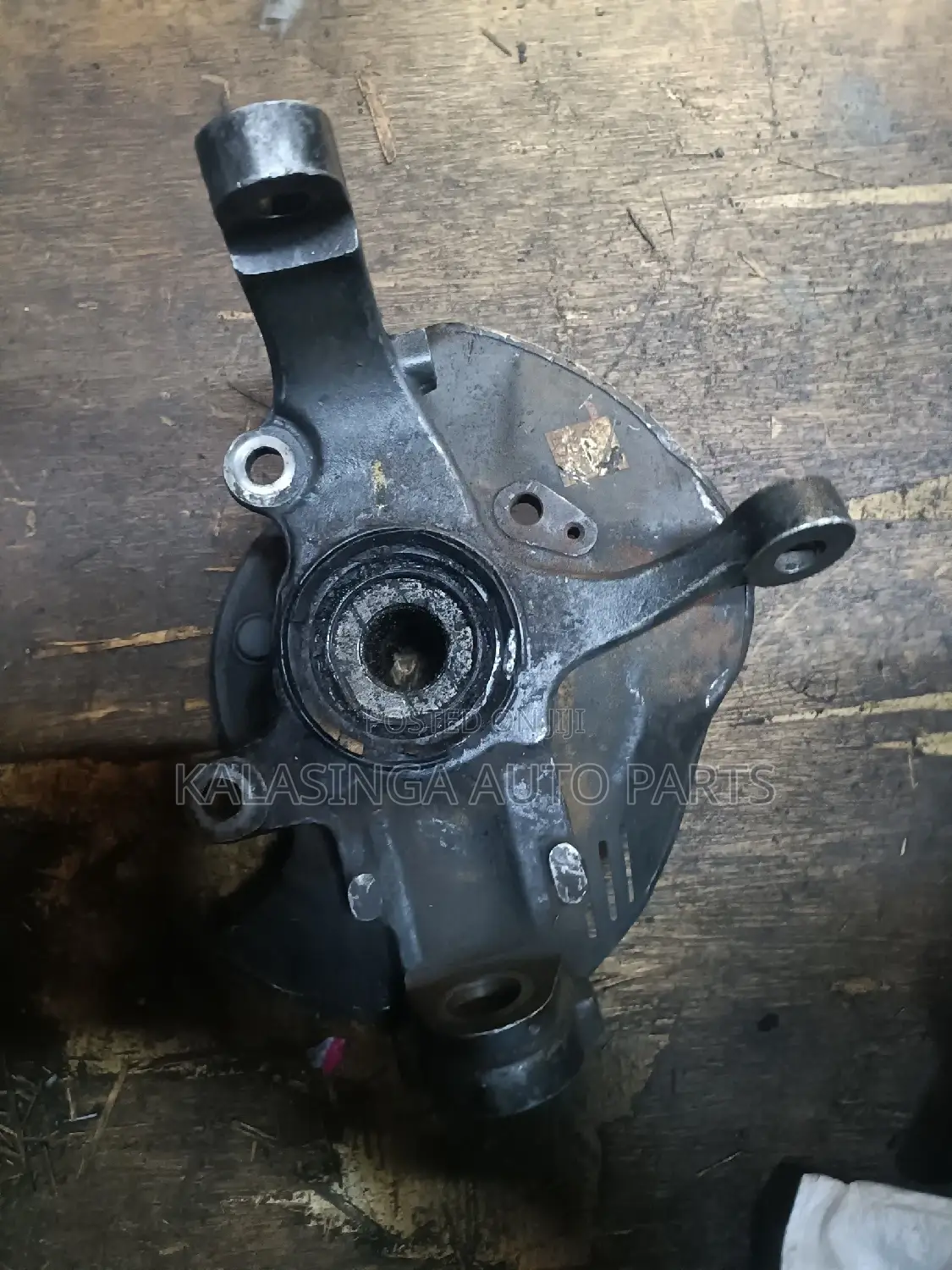 Front Hub Hilux