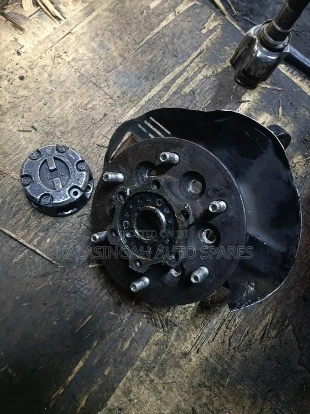 Front Hub Hilux - thumbnail 3