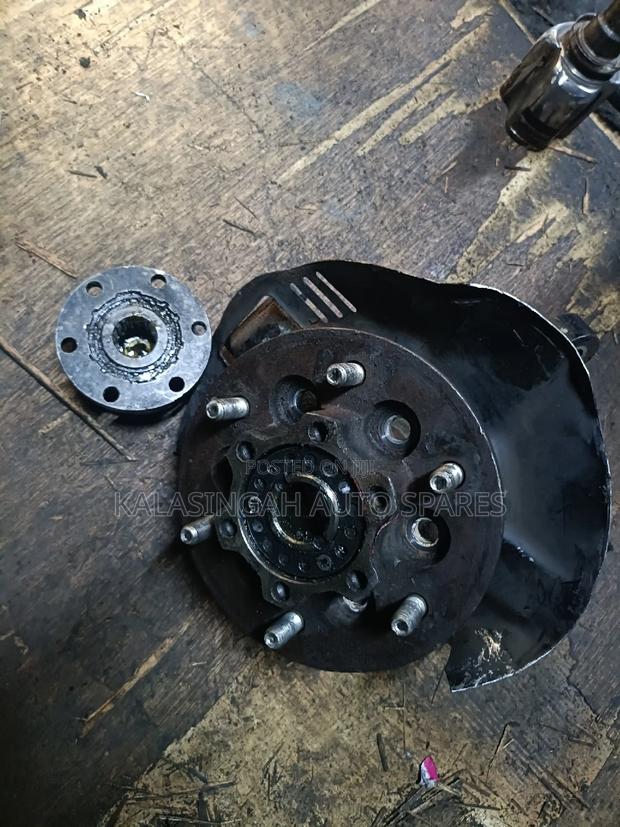 Front Hub Hilux - thumbnail 4